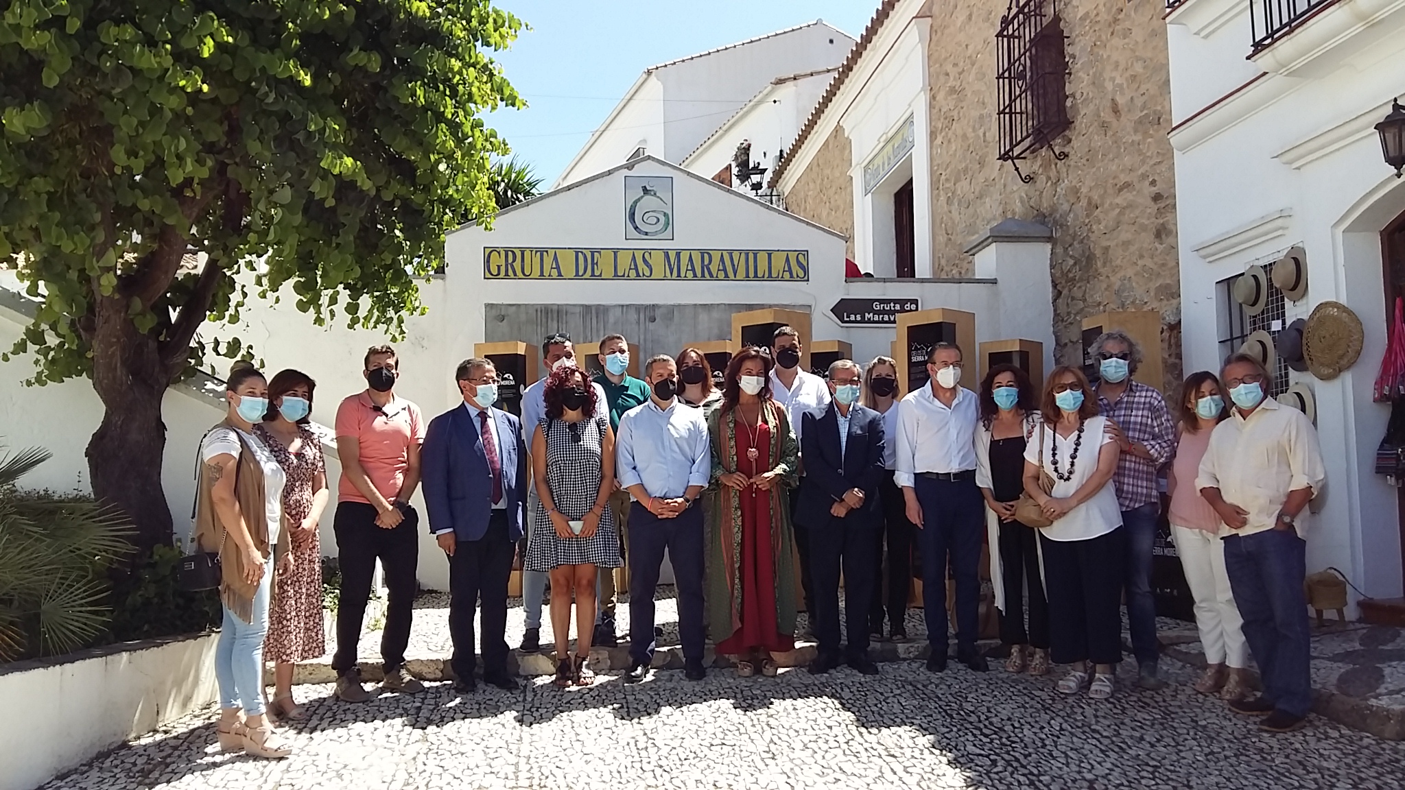 Presentación del Proyecto “Cielos de Sierra Morena” en el entorno de la Gruta de las Maravillas.